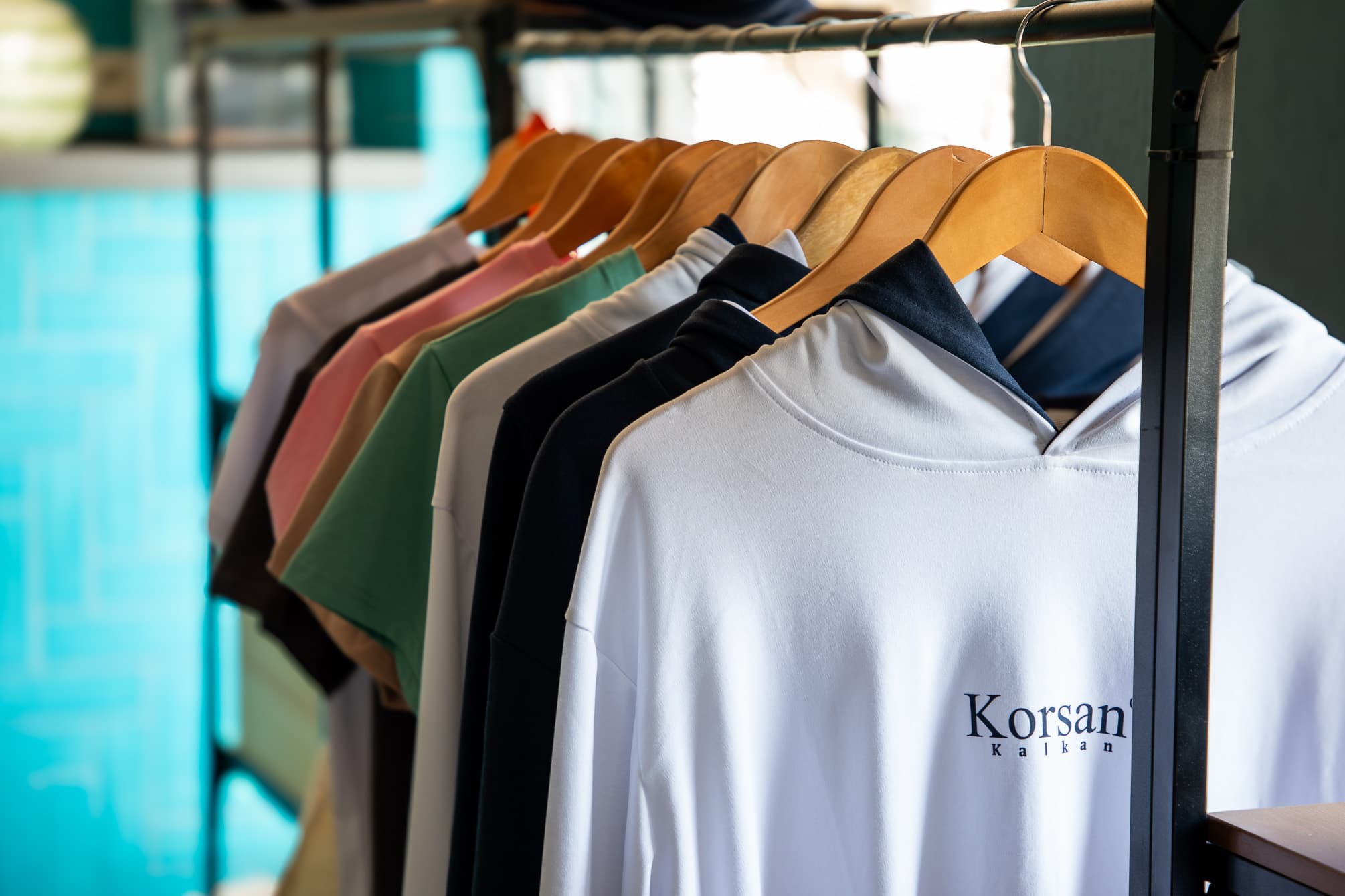 Coastal Cool. Korsan Made.