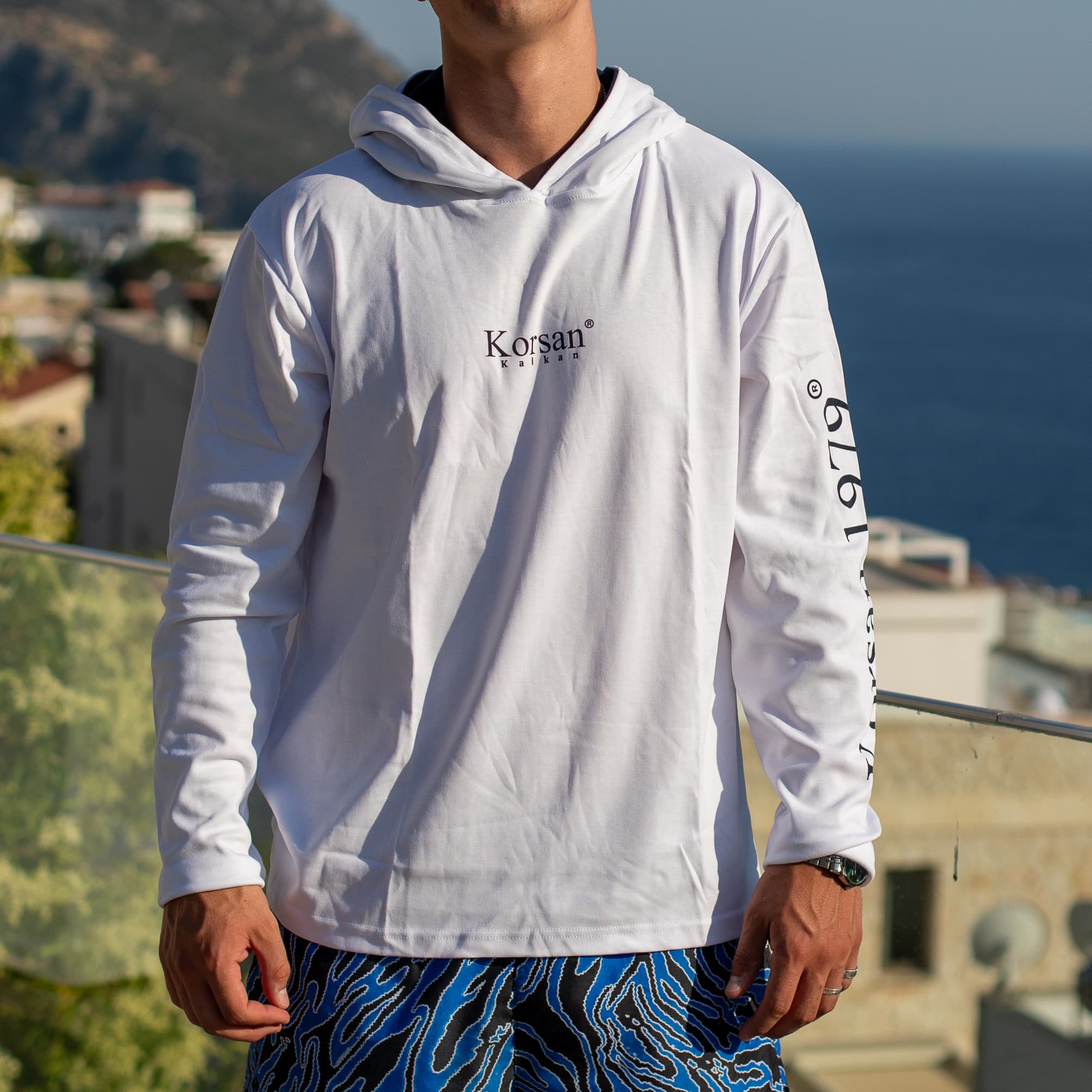 Korsan Hooded Long-Sleeve Tee