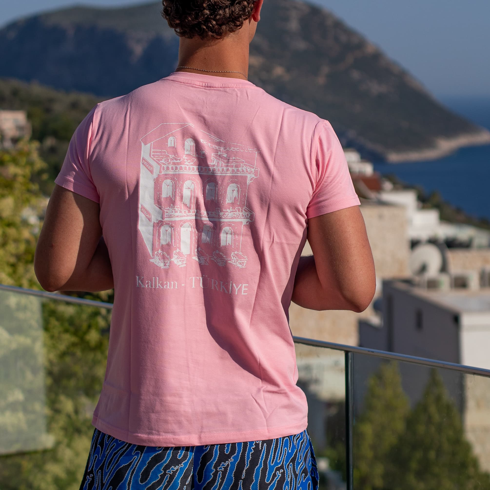 Korsan 'Fish Terrace' Tee